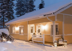 Arctic Circle Home close to Santa`s Village